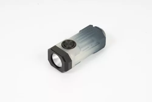 WUBEN E2 Mini EDC svetilka za ključe – 150 lumnov, polnjenje USB-C, magnetna, rdeča in modra signalna luč