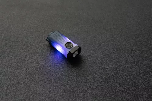WUBEN E2 Mini EDC svetilka za ključe – 150 lumnov, polnjenje USB-C, magnetna, rdeča in modra signalna luč